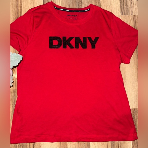 2 DKNY Women’s T-Shirts - Picture 2 of 10